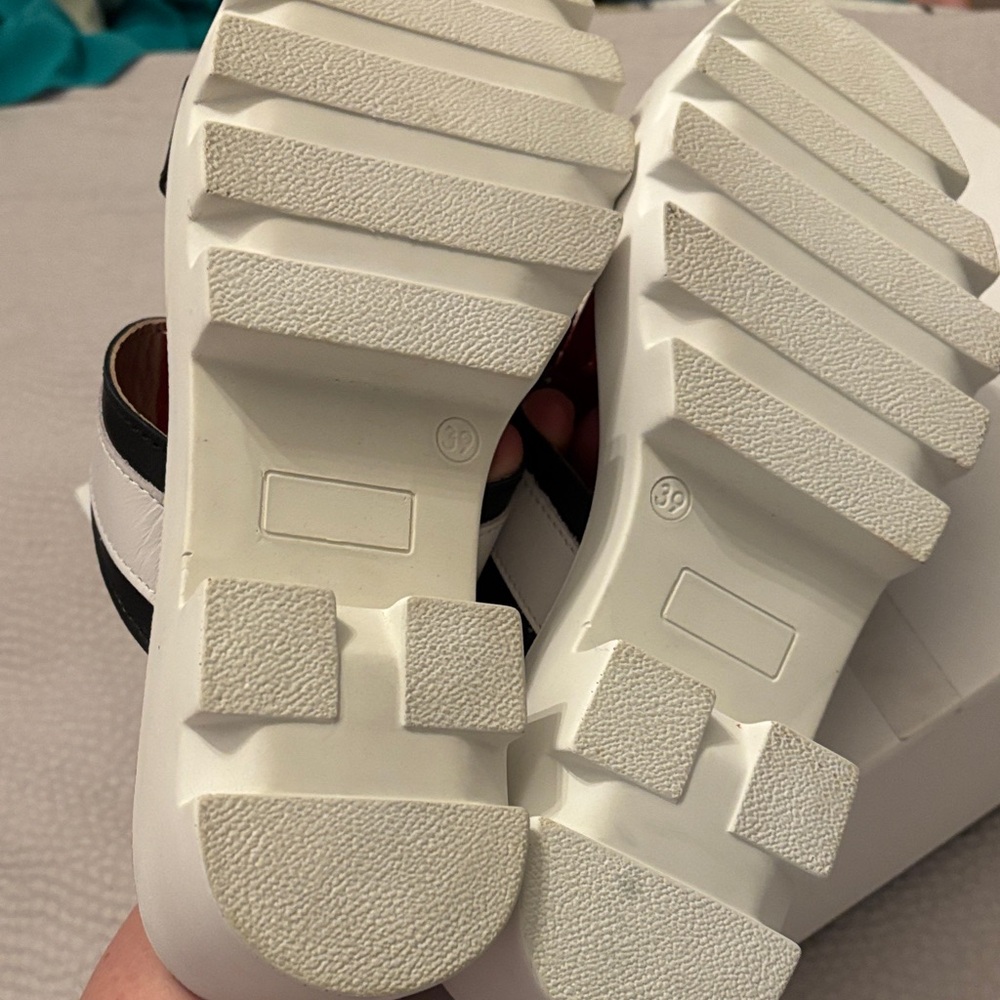 Pollini Women’s Red, White & Black Fringe Slide Sandals new in box - Picture 7 of 10